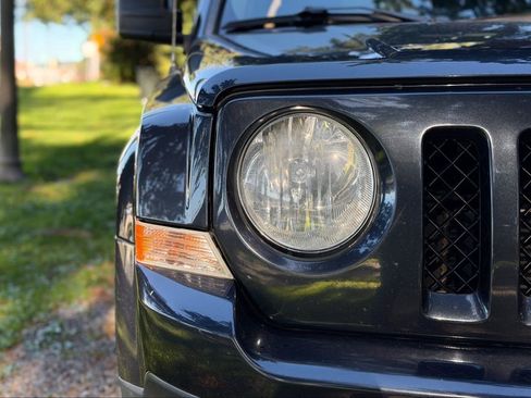 Used 2014 Jeep Patriot Sport w/ Power Value Group image 13