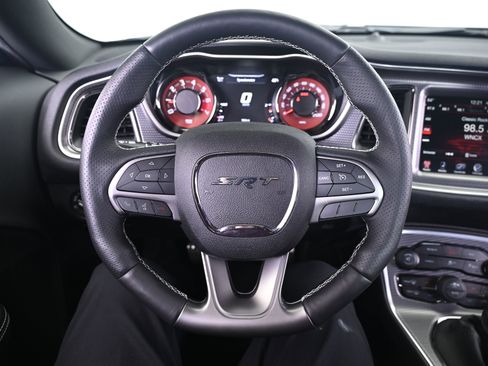 Used 2015 Dodge Challenger SRT Hellcat image 31