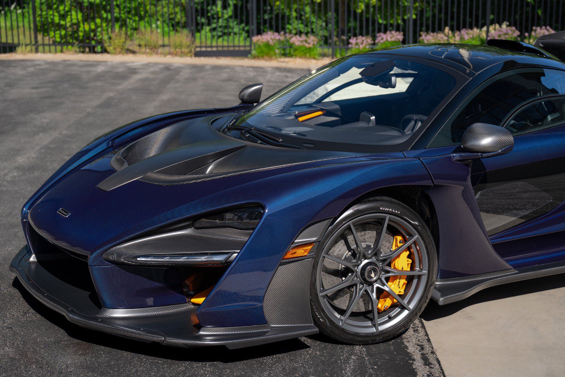 Used 2019 McLaren Senna RWD image 64