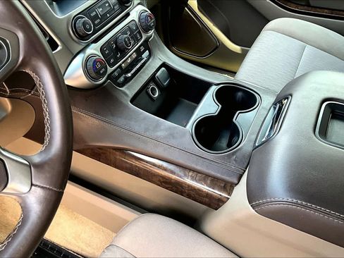 Used 2015 Chevrolet Tahoe LS RWD image 16