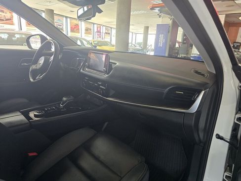 Used 2021 Nissan Rogue SL AWD/4WD image 15