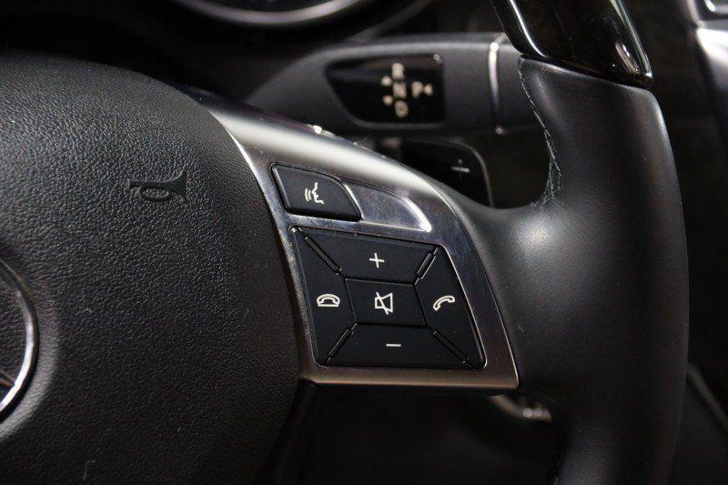 Used 2015 Mercedes-Benz GL 550 4MATIC image 50