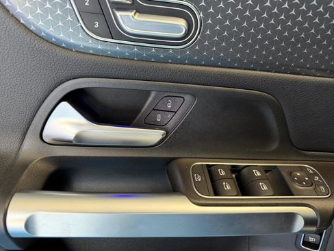 Used 2024 Mercedes-Benz GLB 250 4MATIC w/ Driver Assistance Package image 13