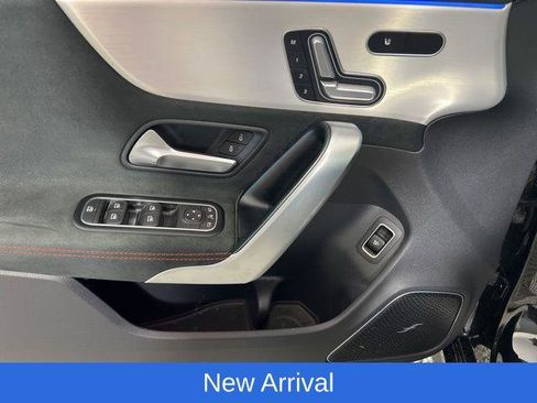 Used 2024 Mercedes-Benz CLA 250 4MATIC image 8