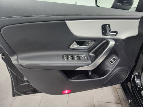 Used 2025 Mercedes-Benz CLA 250 4MATIC image 36