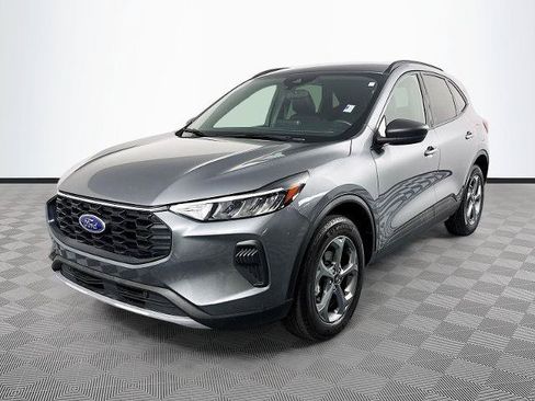 Certified 2025 Ford Escape ST-Line AWD/4WD image 3