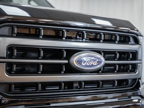 Used 2023 Ford F150 Lariat w/ Equipment Group 502A High image 7