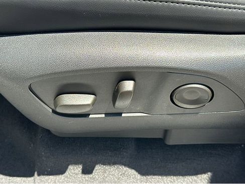 New 2025 GMC Acadia Elevation w/ Elevation Premium Package image 28