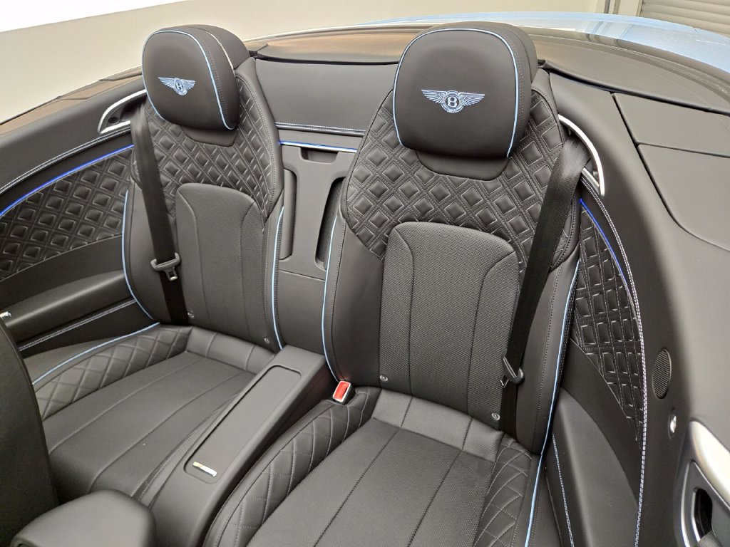 Certified 2023 Bentley Continental GT V8 AWD/4WD image 18