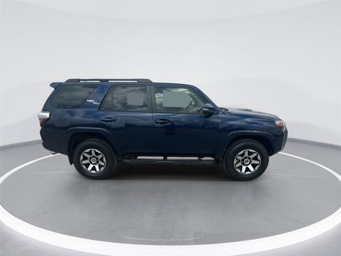 Used 2022 Toyota 4Runner TRD Off-Road Premium AWD/4WD image 9