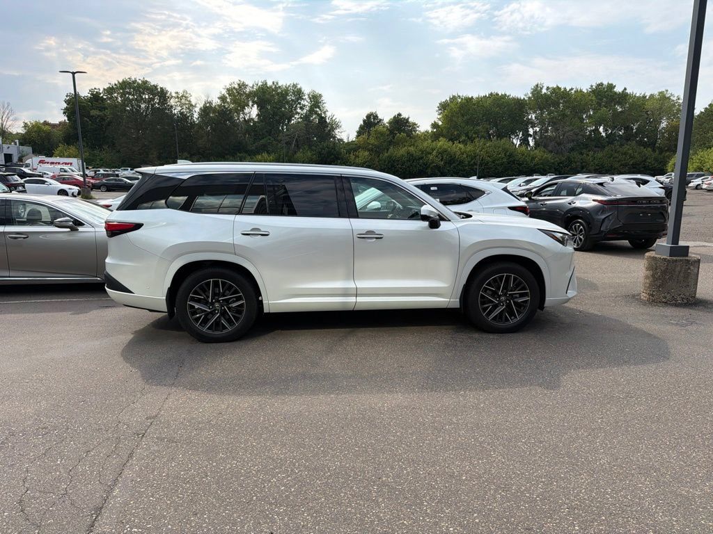 Used 2024 Lexus TX 350 AWD w/ Captains Chair Package image 17