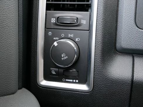 Used 2014 RAM 1500 Big Horn image 25