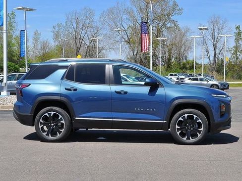 New 2026 Chevrolet Equinox LT w/ Convenience Package II AWD/4WD image 2