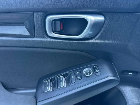 Used 2023 Honda Civic EX image 11