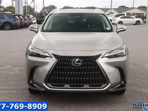 Used 2022 Lexus NX 250 FWD image 2