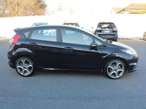 Used 2017 Ford Fiesta ST image 9