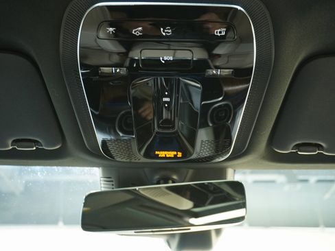 Used 2024 Mercedes-Benz GLC 300 4MATIC image 22