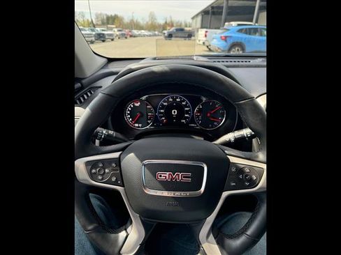 Used 2024 GMC Terrain Denali AWD/4WD image 12