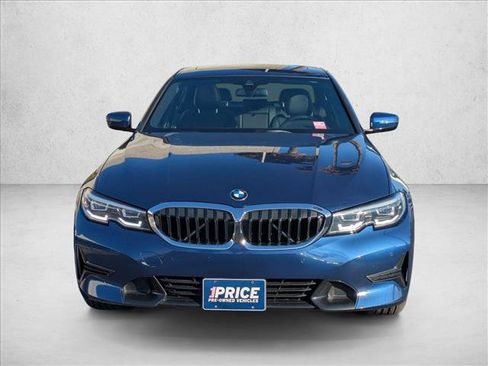 Used 2022 BMW 330i Sedan w/ Convenience Package image 2