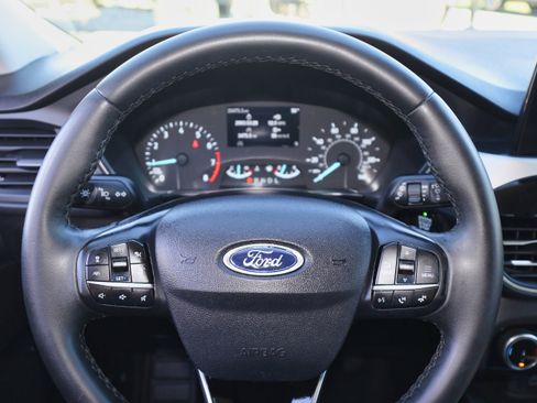 Used 2022 Ford Escape SE w/ SE Sport Appearance Package image 20