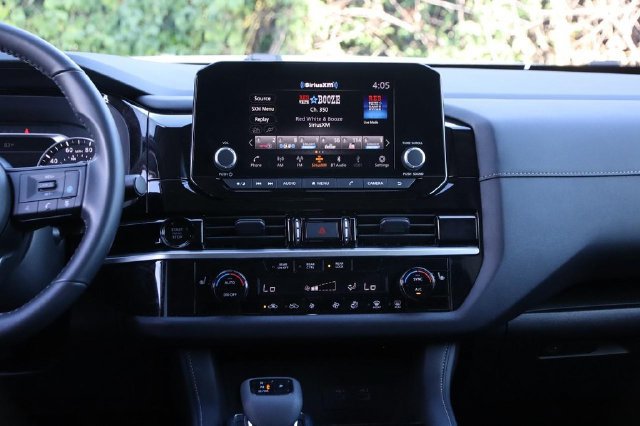 Certified 2025 Nissan Pathfinder SV AWD/4WD image 26