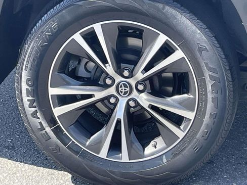 Used 2019 Toyota Highlander LE image 10