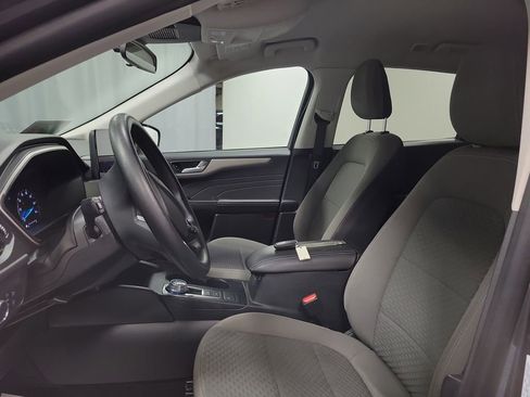 Used 2021 Ford Escape SE image 12