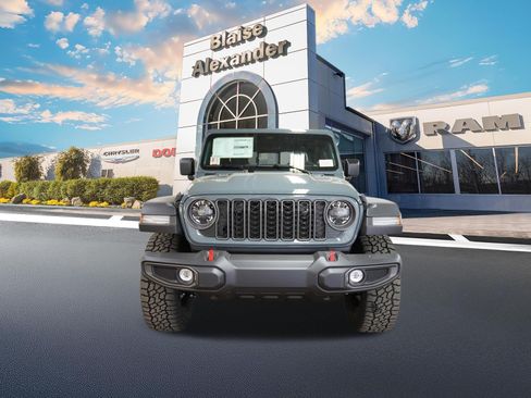 Used 2026 Jeep Gladiator Rubicon AWD/4WD image 9