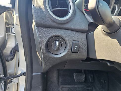 Used 2013 Ford Fiesta SE image 27