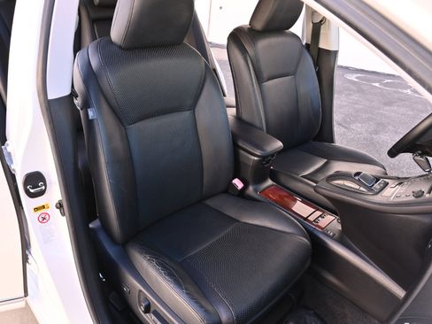 Used 2010 Lexus HS 250h Premium image 14