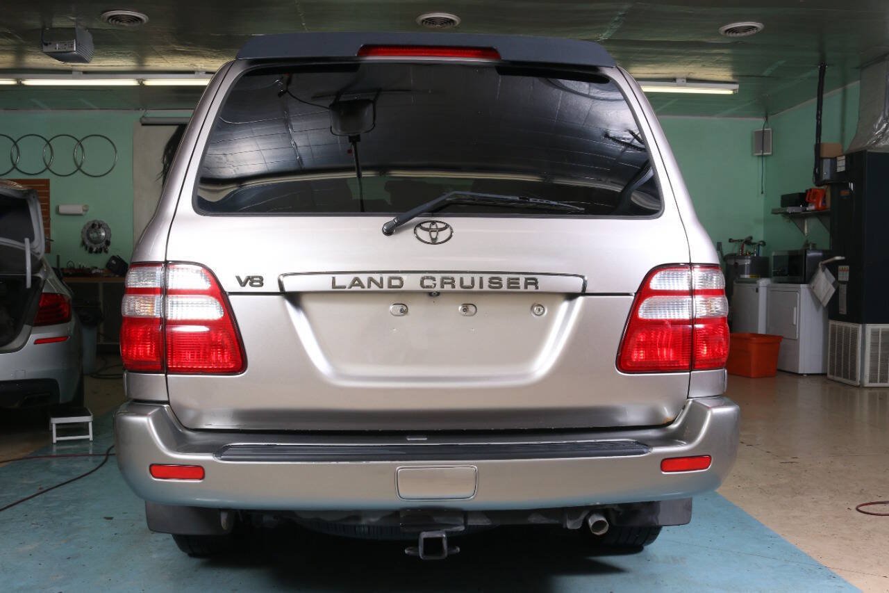 Used 2004 Toyota Land Cruiser AWD/4WD image 19