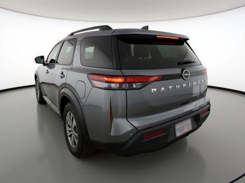 Used 2025 Nissan Pathfinder SV FWD image 6