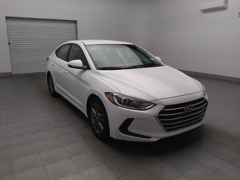 Used 2018 Hyundai Elantra SEL w/ Cargo Package image 13