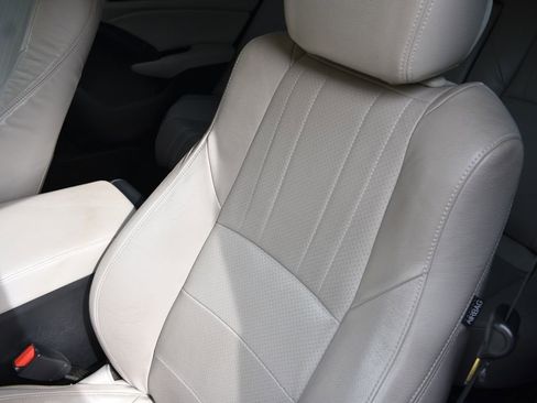 Used 2018 Honda Accord LX image 9