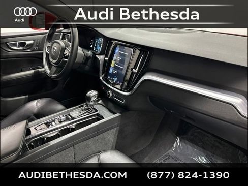 Used 2019 Volvo S60 T5 Momentum w/ Premium Package FWD image 12