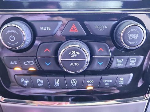 Used 2021 Jeep Grand Cherokee High Altitude AWD/4WD image 30