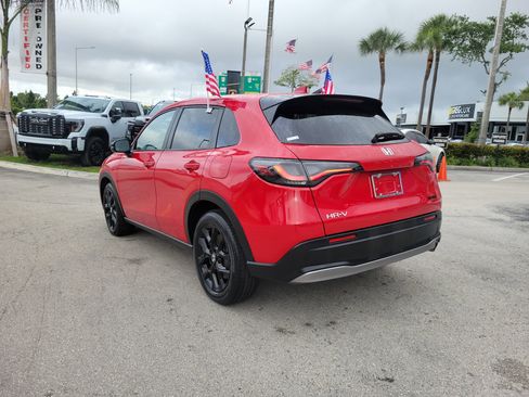 Used 2023 Honda HR-V Sport image 7