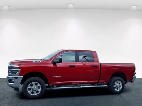 Used 2026 RAM 2500 Big Horn AWD/4WD image 4