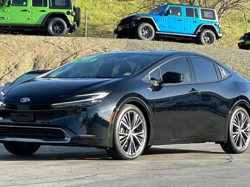 Used 2023 Toyota Prius XLE image 9