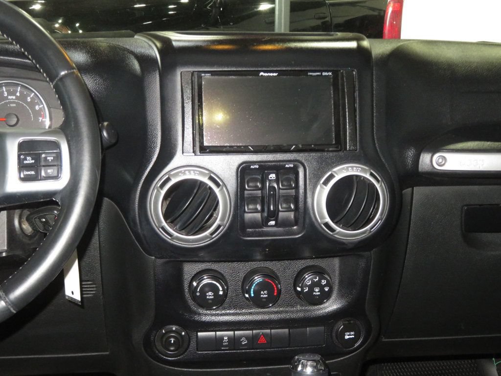 Used 2015 Jeep Wrangler Unlimited Sport AWD/4WD image 37