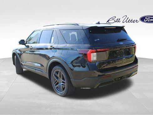 New 2026 Ford Explorer ST-Line w/ ST-Line Street Pack image 4