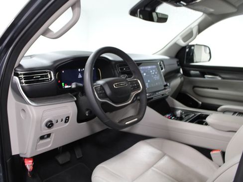Used 2024 Jeep Wagoneer Series II image 22