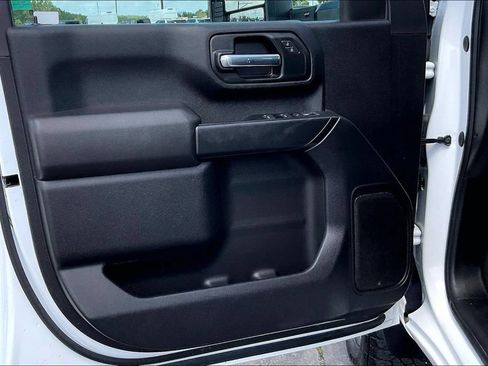 Used 2024 Chevrolet Silverado 2500 Custom w/ Custom Convenience Package AWD/4WD image 17