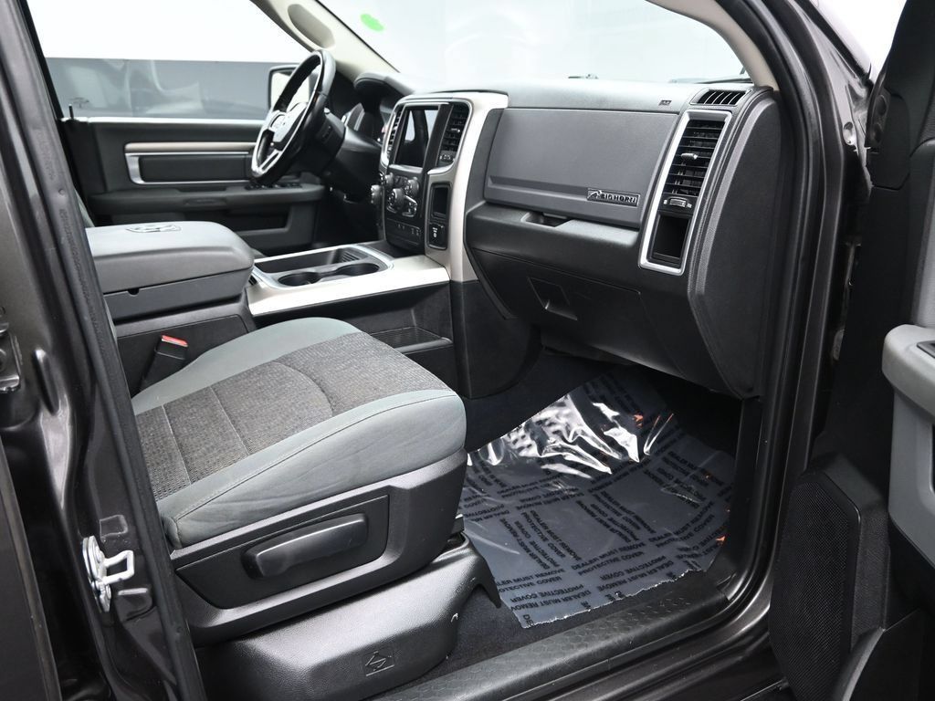 Used 2018 RAM 1500 Big Horn AWD/4WD image 35