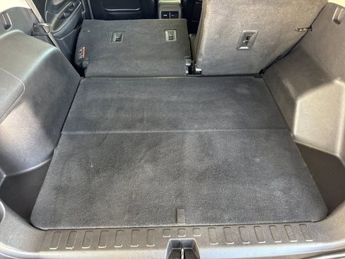 Used 2022 GMC Terrain Denali image 16