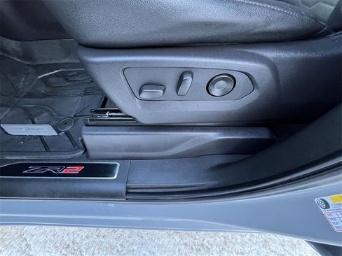 Used 2024 Chevrolet Silverado 1500 ZR2 w/ Technology Package image 13