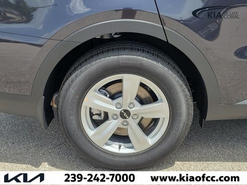 New 2026 Kia Sorento LX FWD image 9