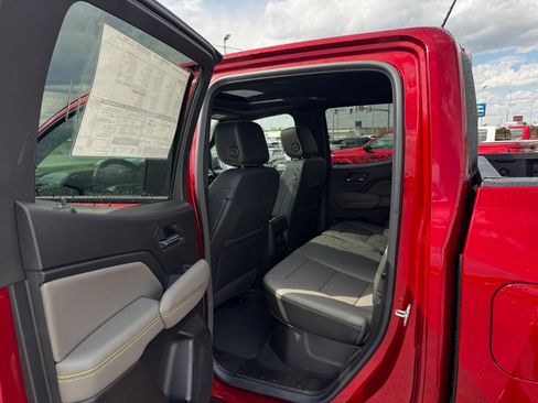 New 2026 Chevrolet Colorado ZR2 w/ Technology Package AWD/4WD image 20