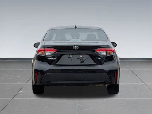Used 2022 Toyota Corolla LE image 5