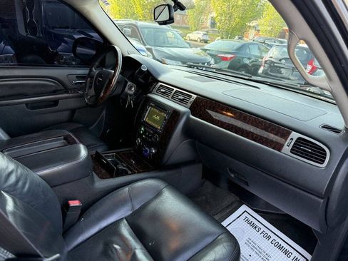 Used 2011 GMC Yukon Denali AWD/4WD image 24